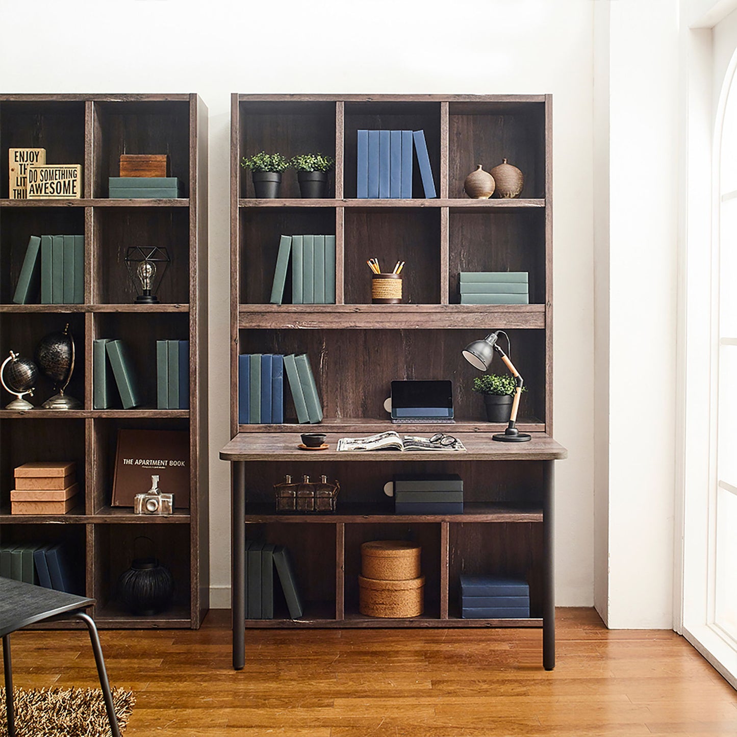 Perrisk - Desk With Bookcase